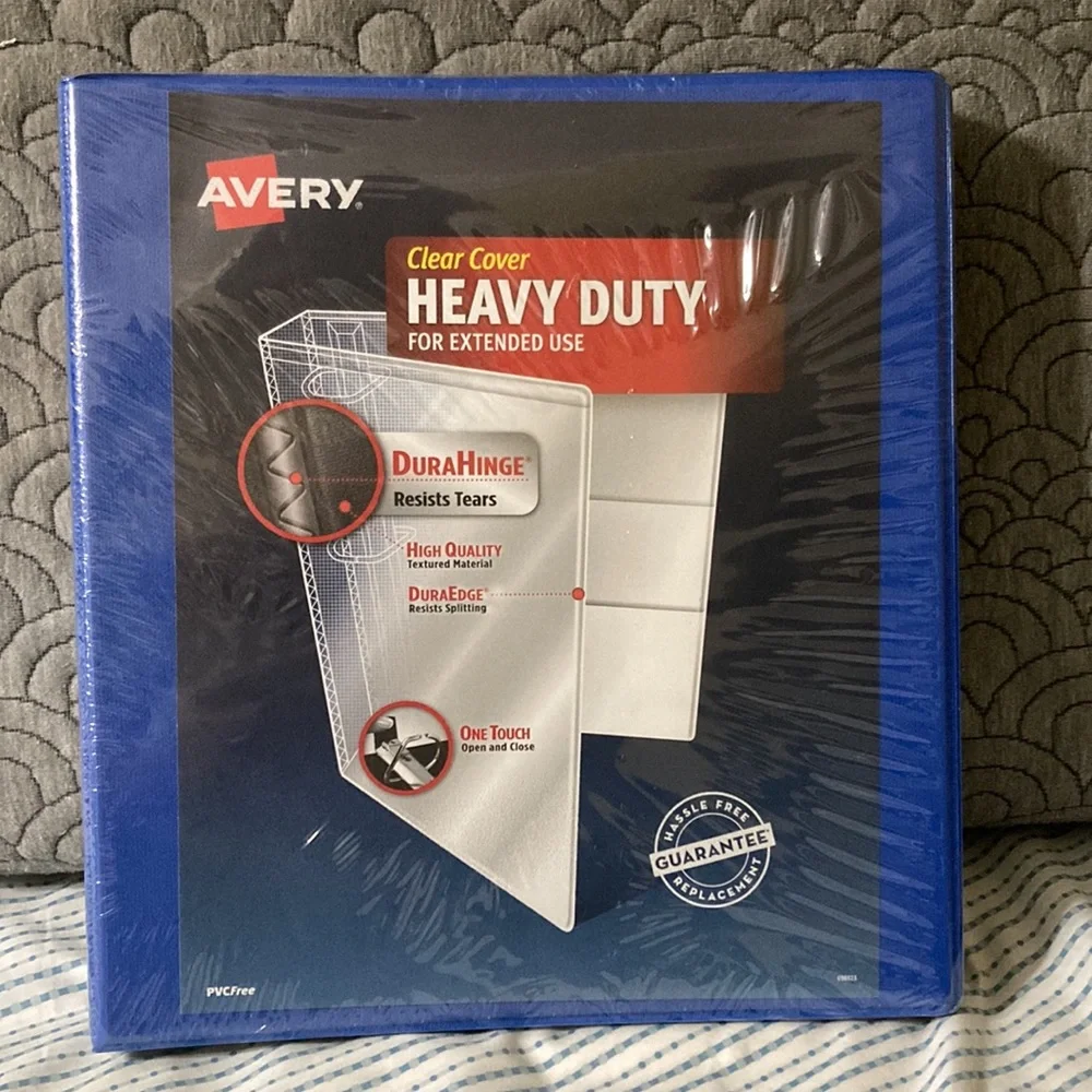 Avery 1” holds